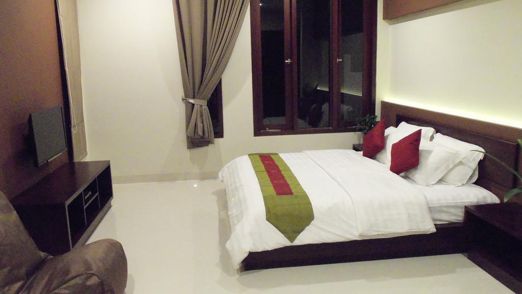 Villa The Arnaya à Kuta Lombok Chambre photo