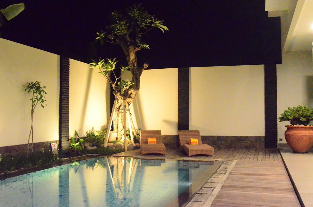 Villa The Arnaya à Kuta Lombok Chambre photo